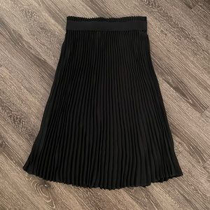 Babaton pleat skirt